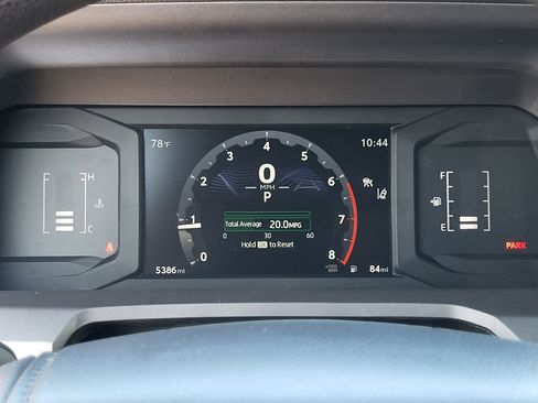 Certified 2025 Toyota Tacoma SR5 AWD/4WD image 12