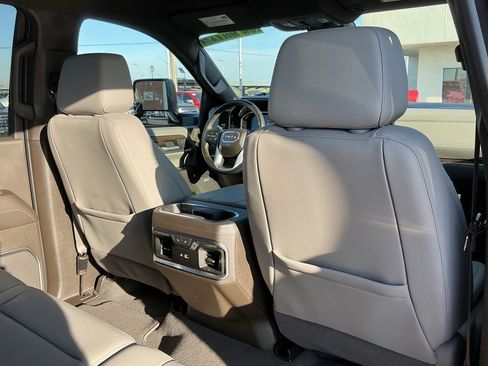 Used 2024 GMC Sierra 3500 SLT w/ SLT Convenience Package image 37