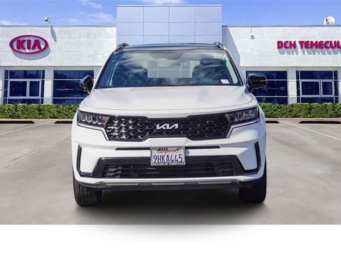 Certified 2023 Kia Sorento S w/ Panoramic Sunroof Package image 2