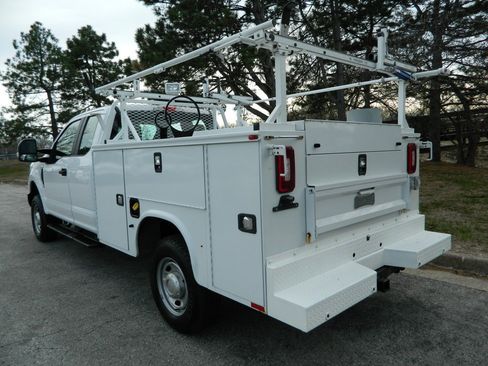 Used 2019 Ford F350 XL w/ Power Equipment Group AWD/4WD image 6