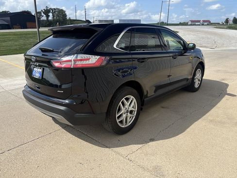 Used 2022 Ford Edge SEL w/ Convenience Package image 4