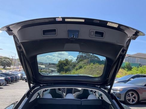 Used 2014 Tesla Model S P85 RWD image 9
