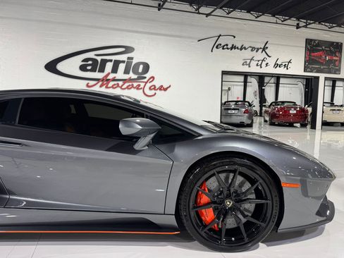 Used 2017 Lamborghini Aventador S image 51