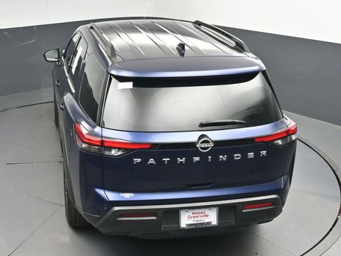 Used 2025 Nissan Pathfinder SV FWD image 35