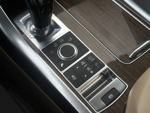 Used 2016 Land Rover Range Rover Sport HSE image 13