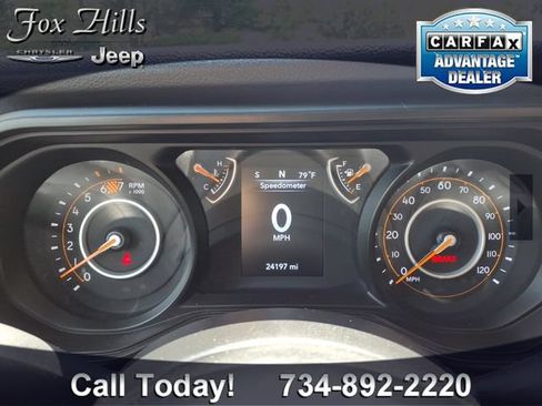 Used 2025 Jeep Wrangler Sport AWD/4WD image 17