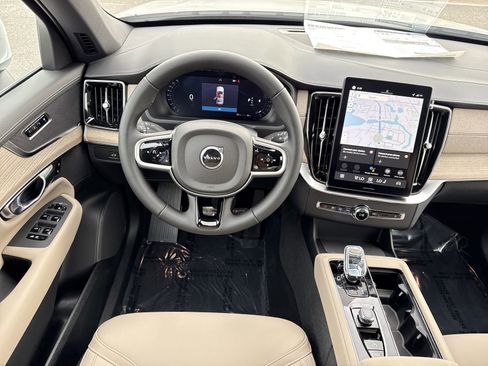 New 2026 Volvo XC90 B5 Plus w/ Protection Package image 18