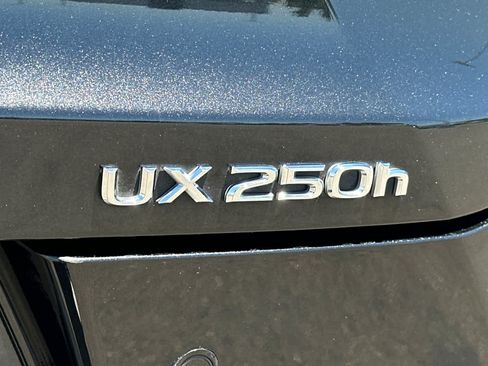 Certified 2023 Lexus UX 250h FWD w/ Accessory Package (Z1) image 32