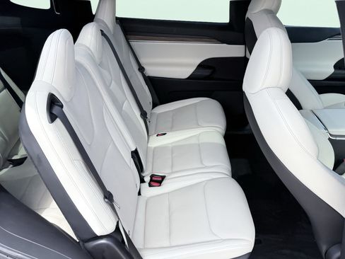Used 2022 Tesla Model X AWD/4WD image 38