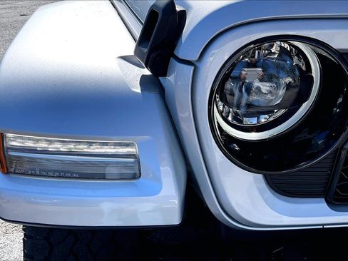 Used 2024 Jeep Wrangler High Altitude image 28