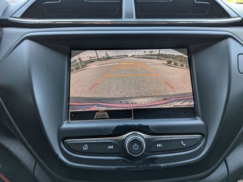 Used 2021 Chevrolet TrailBlazer LS FWD image 13