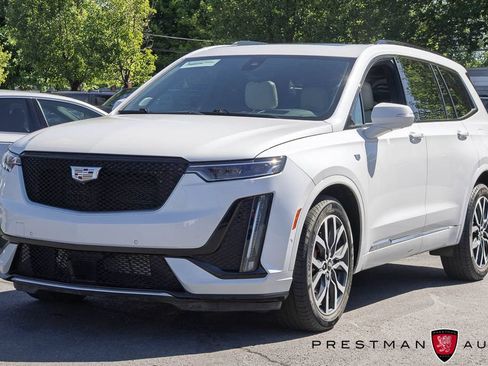 Used 2022 Cadillac XT6 Sport w/ Technology Package AWD/4WD image 15