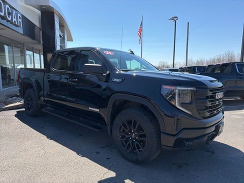 Used 2025 GMC Sierra 1500 Elevation AWD/4WD image 7