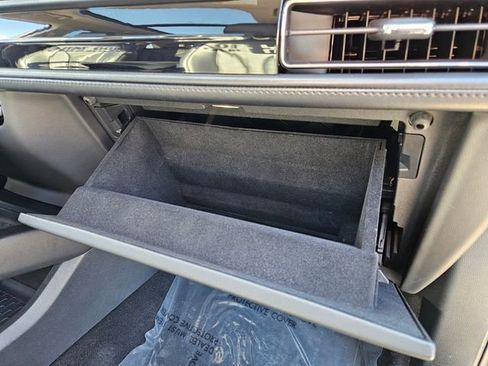 Used 2023 Lincoln Nautilus Reserve w/ Luxury Package image 21