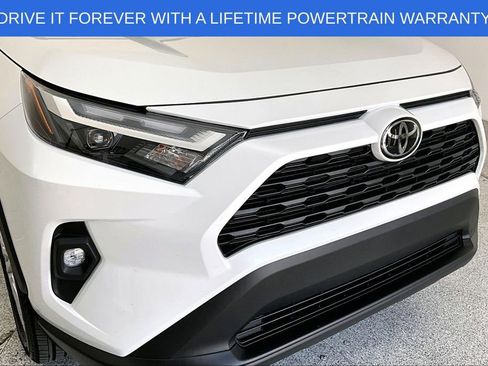 Used 2025 Toyota RAV4 XLE Premium image 38