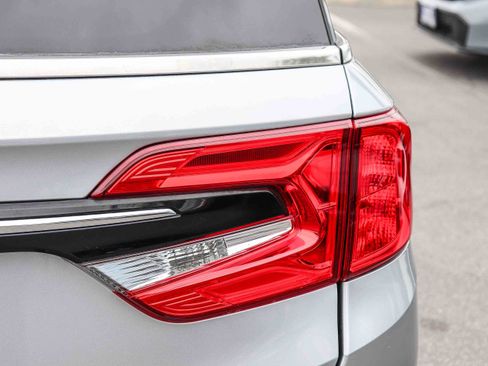 Certified 2023 Honda Odyssey Touring image 9