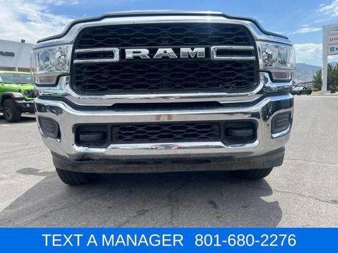 Used 2024 RAM 3500 Tradesman w/ Chrome Appearance Group AWD/4WD image 13