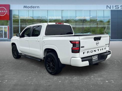 Certified 2023 Nissan Frontier SV w/ Midnight Edition Package AWD/4WD image 7