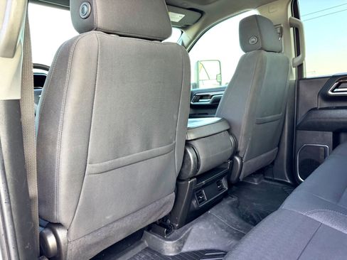 Used 2024 Chevrolet Silverado 2500 LT image 18