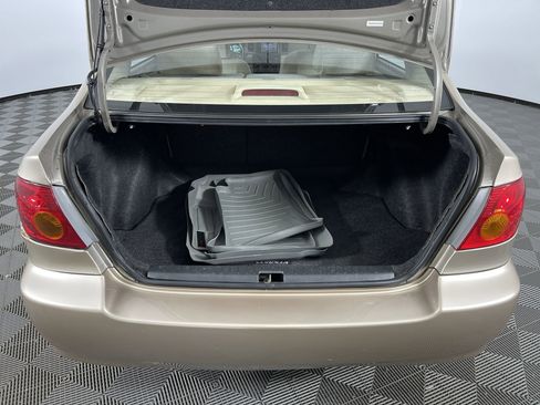 Used 2004 Toyota Corolla LE image 21