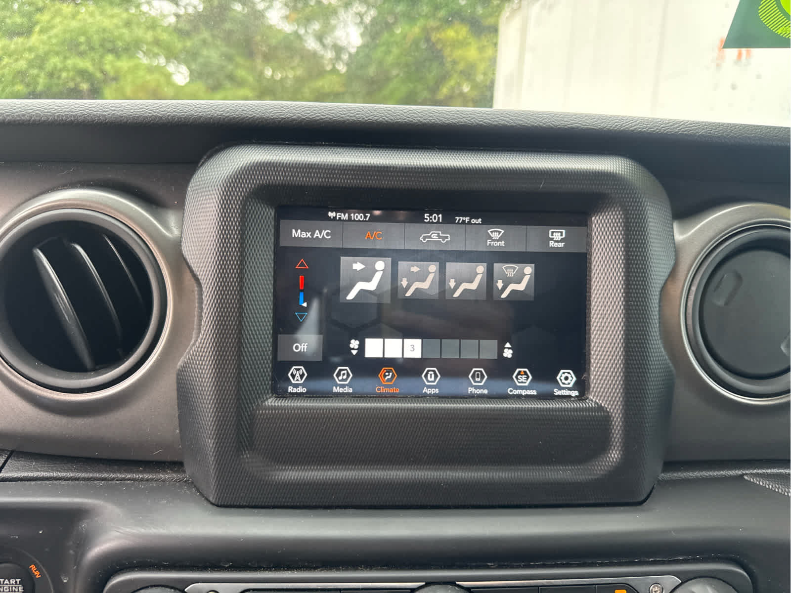 Used 2023 Jeep Gladiator Sport AWD/4WD image 30