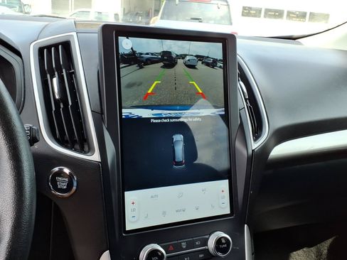 Used 2024 Ford Edge SEL AWD/4WD image 8