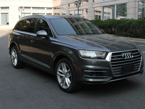 Used 2018 Audi Q7 3.0T Prestige AWD/4WD image 1