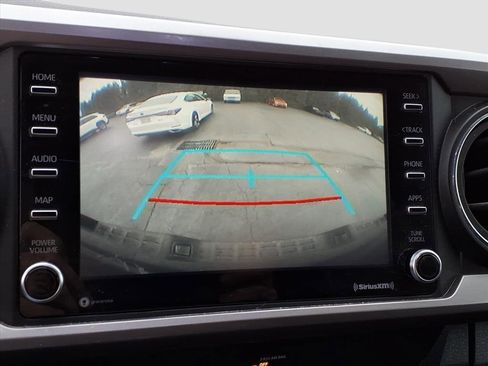Used 2020 Toyota Tacoma SR5 image 13