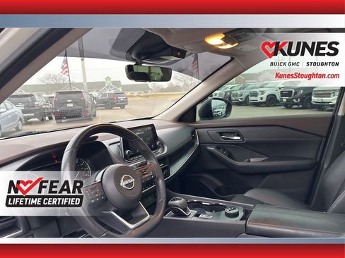 Used 2023 Nissan Rogue SV w/ SV Premium B Package image 23