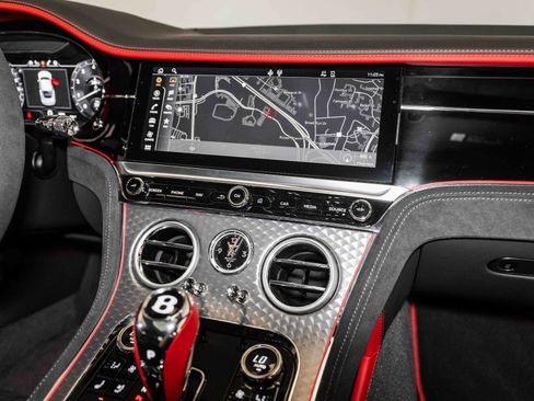 Used 2024 Bentley Continental GT Speed image 27