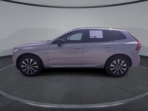 Certified 2025 Volvo XC60 B5 Core AWD/4WD image 5