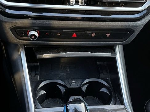 Used 2023 BMW i4 eDrive40 w/ Premium Package image 27