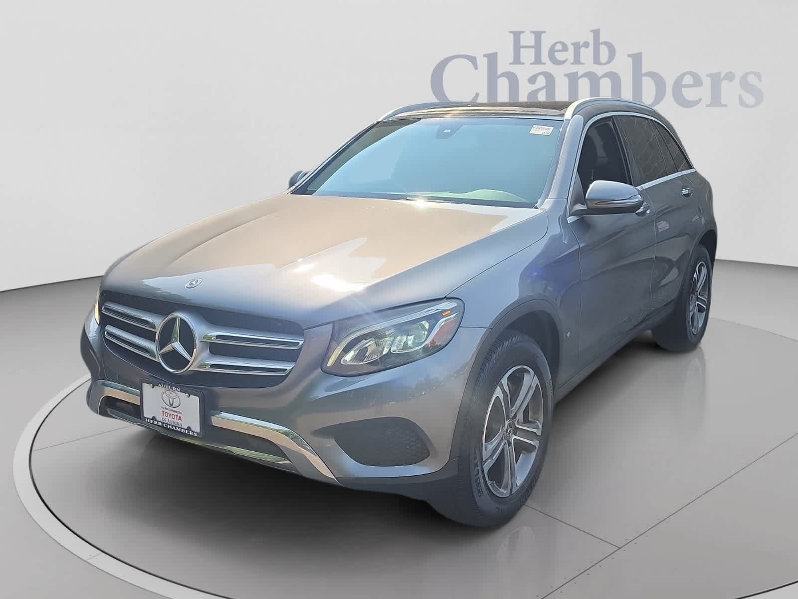 Used 2019 Mercedes-Benz GLC 300 4MATIC w/ Premium Package image 11