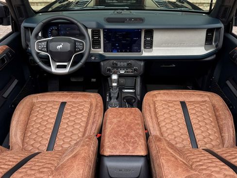 Used 2024 Ford Bronco Outer Banks AWD/4WD image 53