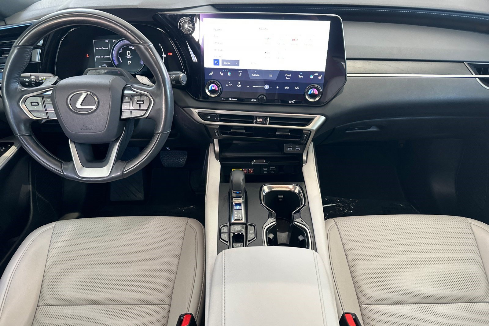 Used 2023 Lexus RX 350h w/ Cold Area Package AWD/4WD image 17