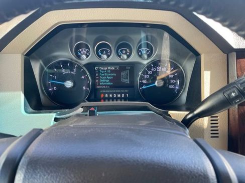 Used 2011 Ford F350 Lariat w/ FX4 Off Road Pkg AWD/4WD image 17