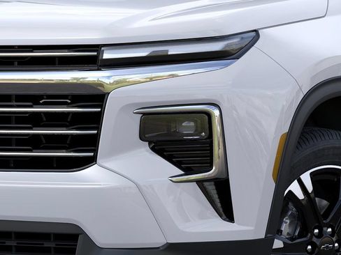 New 2027 Chevrolet Traverse LT w/ Sun and Wheel Package AWD/4WD image 10