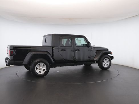 Used 2022 Jeep Gladiator Sport image 26