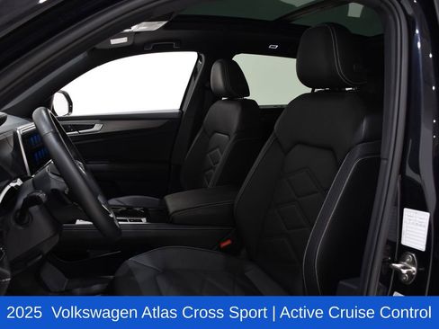 Used 2025 Volkswagen Atlas Cross Sport SE image 21