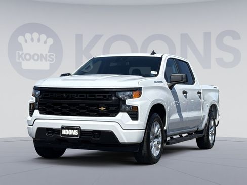 Used 2024 Chevrolet Silverado 1500 Custom AWD/4WD image 1