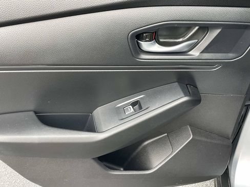 Used 2025 Honda Accord SE image 11