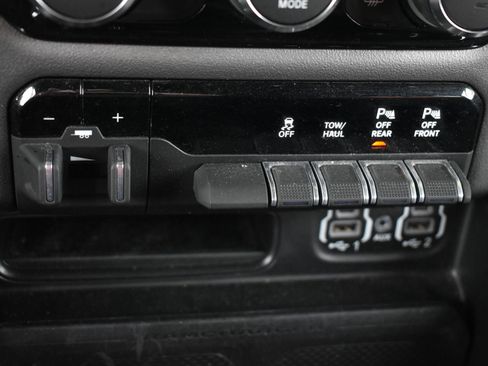 Used 2022 RAM 1500 Laramie image 31