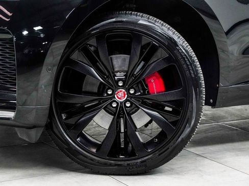 Used 2021 Jaguar F-PACE R-Dynamic S image 3