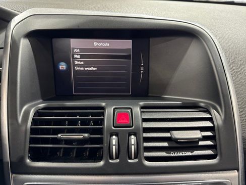 Used 2017 Volvo XC60 T6 Dynamic w/ Climate Package image 74