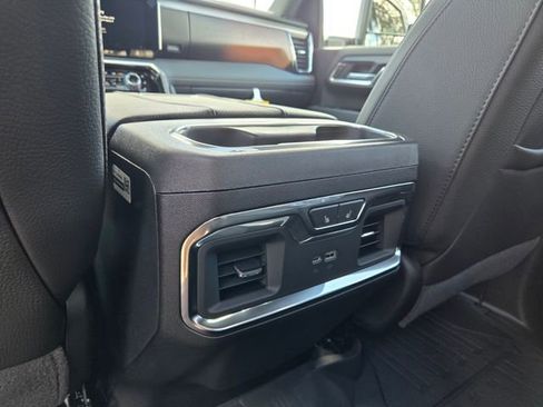 New 2026 GMC Sierra 2500 Denali w/ Denali Reserve Package image 8