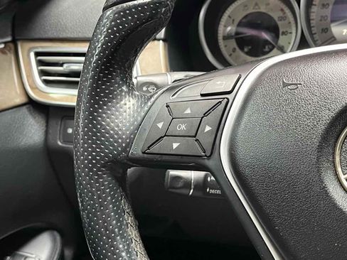 Used 2014 Mercedes-Benz E 250 BlueTEC 4MATIC Sedan image 15