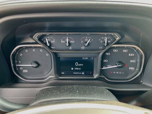 Used 2023 GMC Sierra 2500 SLE w/ SLE Value Package; AWD/4WD image 11