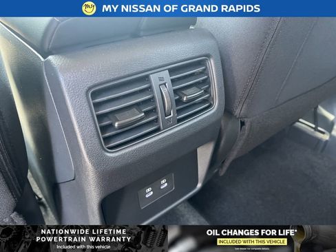 New 2026 Nissan Rogue SV w/ Cold Weather Package AWD/4WD image 23