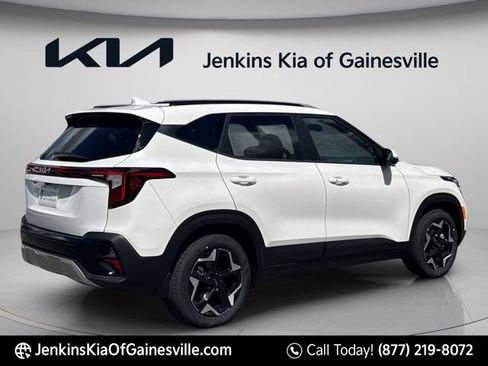 New 2026 Kia Seltos S FWD image 3