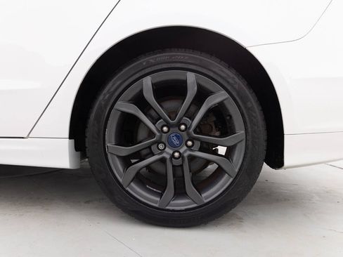 Used 2018 Ford Fusion SE w/ Equipment Group 201A FWD image 20